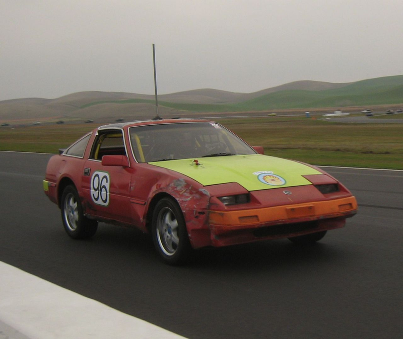 Illustration for article titled 24 Hours Of LeMons Arse Freeze-A-Palooza Über Gallery: Awesome Datsuns, Driven Nissans